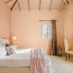 Villa Nikolas By Vintage Travel